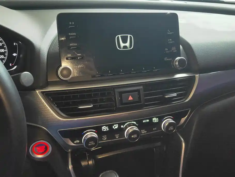 Honda Accord 2020 — фото 13
