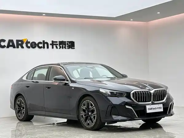BMW 5 Series 2025