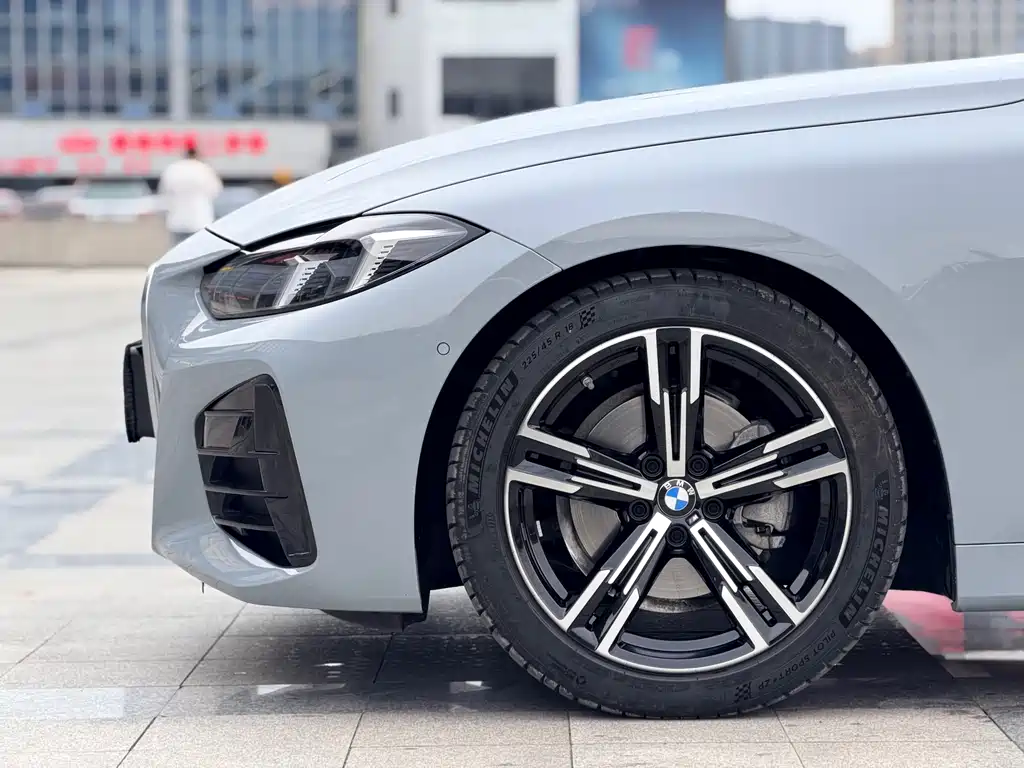 BMW 4 Series 2025 — фото 3