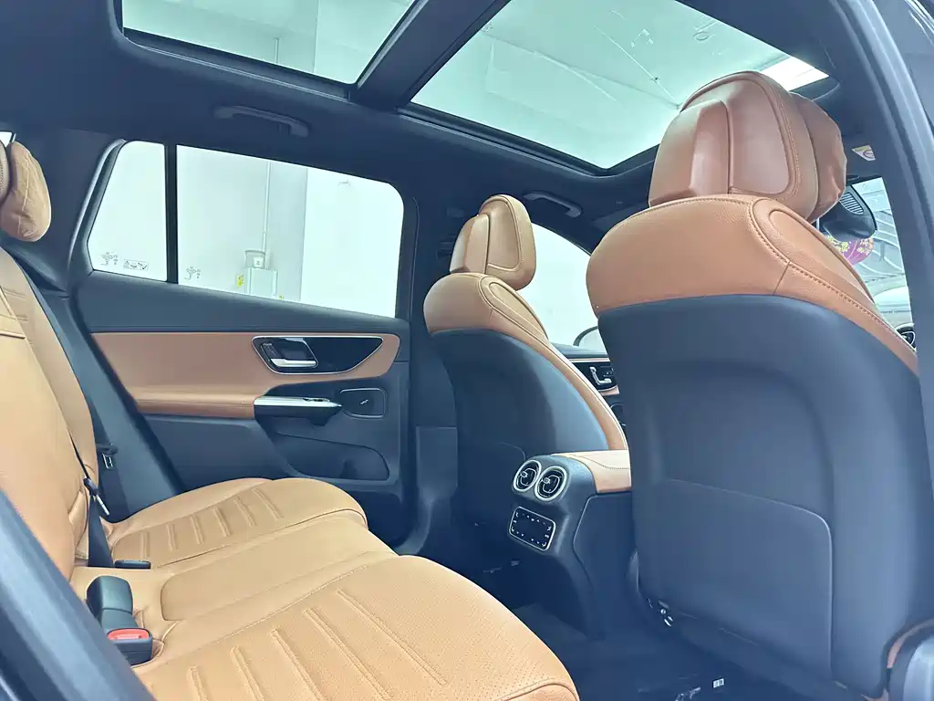 Mercedes-Benz GLC 2023 — фото 15