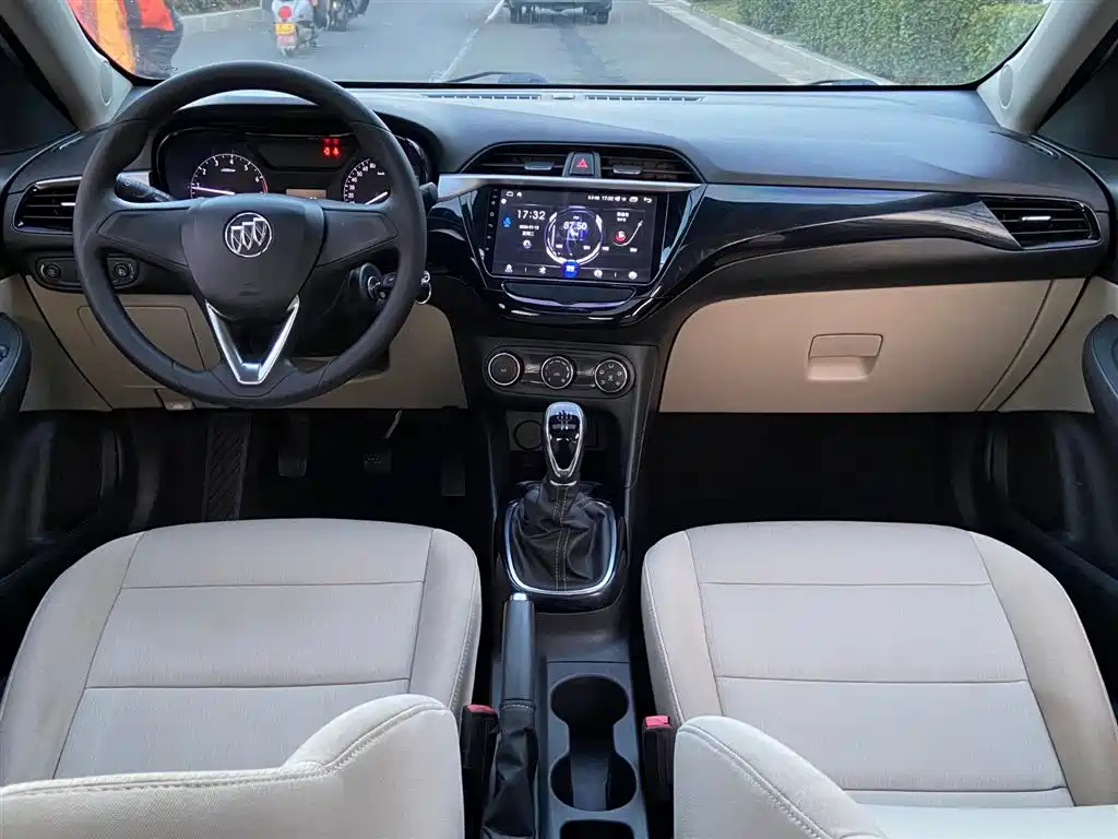 Buick Excelle 2019 — фото 10