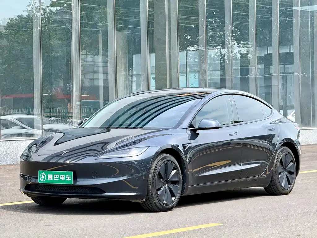 Tesla Model 3 2024 — фото 1