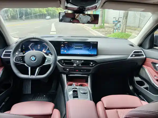 BMW 3 Series 2025