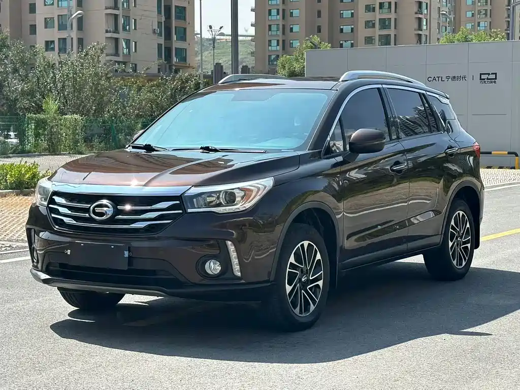 GAC Trumpchi GS4 2016 — фото 1