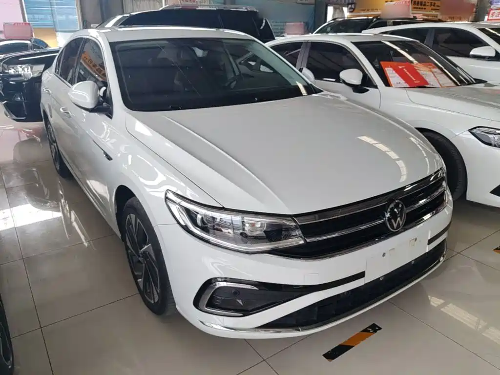 Volkswagen Bora 2023