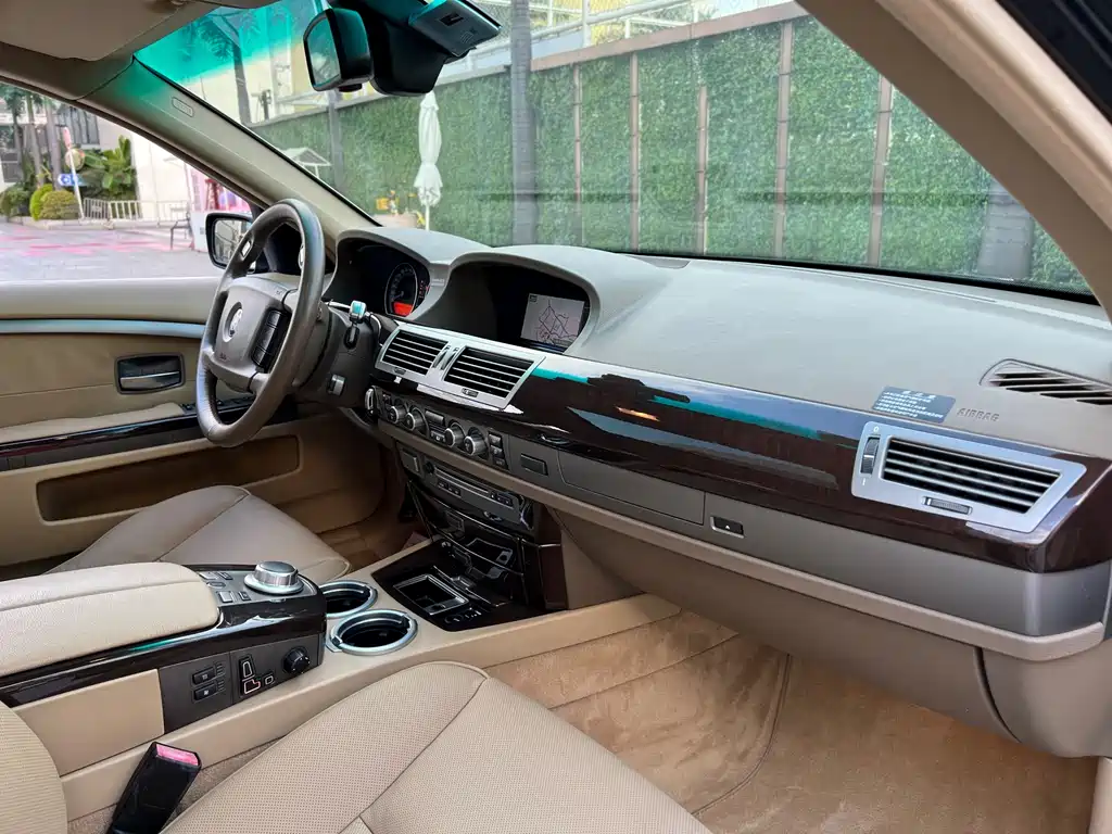 BMW 7 Series 2007 — фото 11