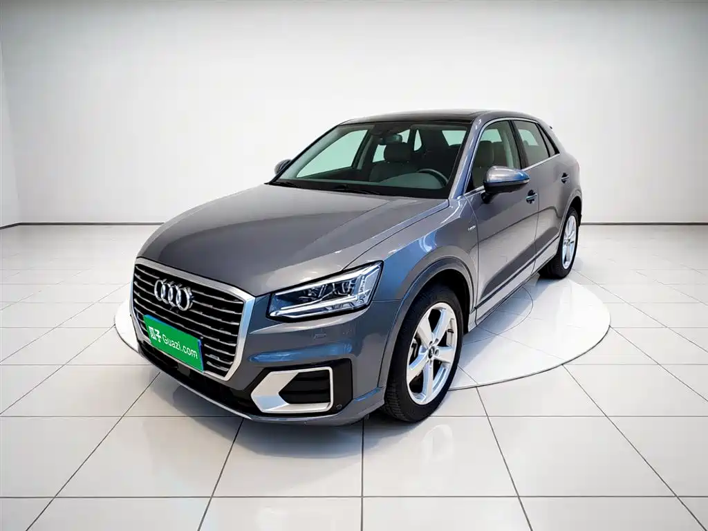 Audi Q2L 2020