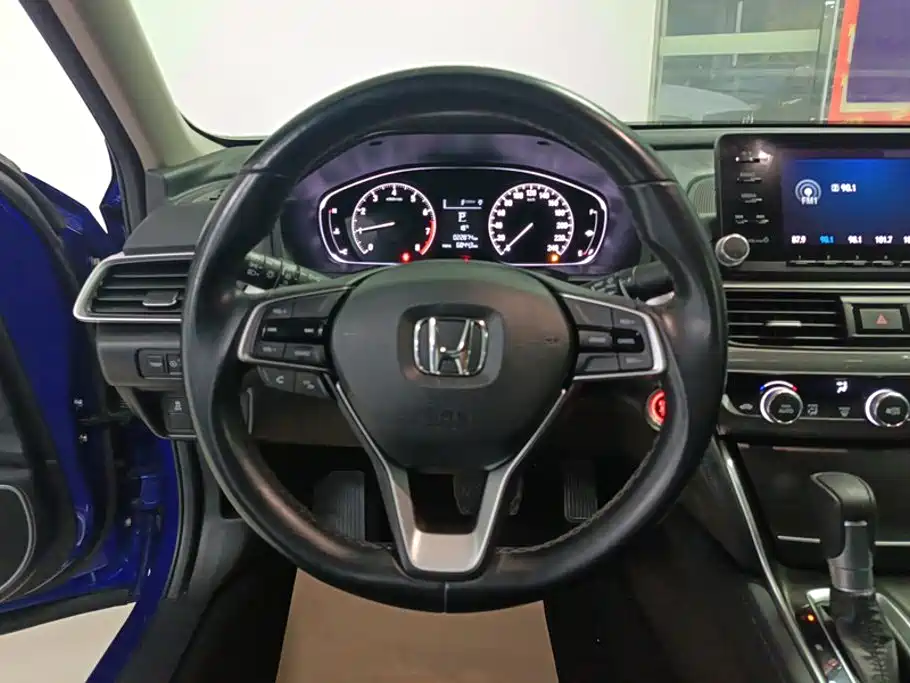 Honda Accord 2020 — фото 15