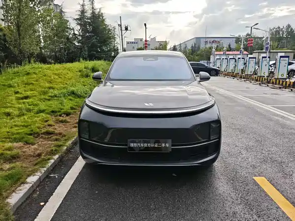 Li Auto L8 2023