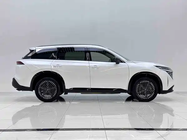 Nissan Explore The Land 2024