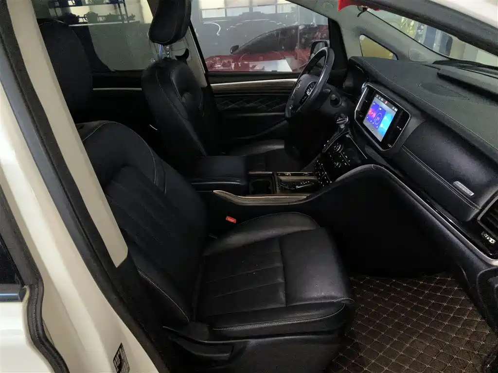 GAC Motor Trumpchi M8 2021 — фото 25