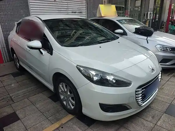 Peugeot 308 2016