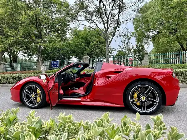 Ferrari 488 2019