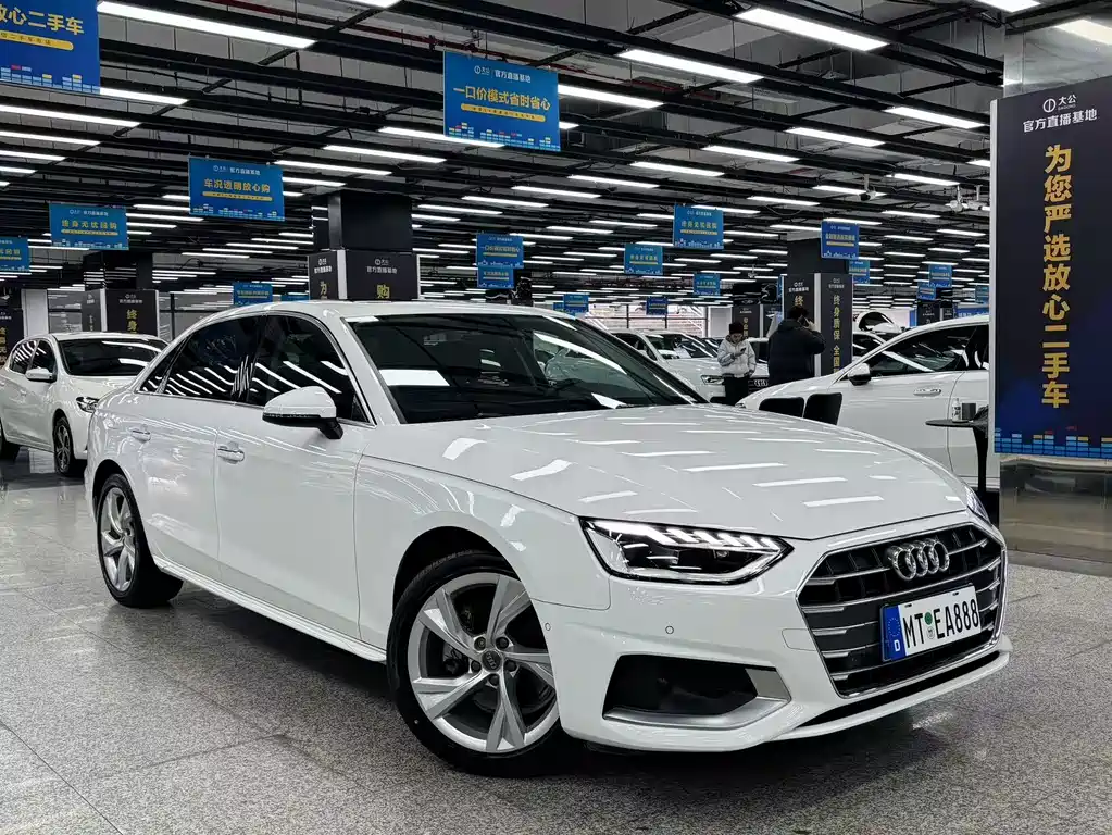 Audi A4L 2021 — фото 3