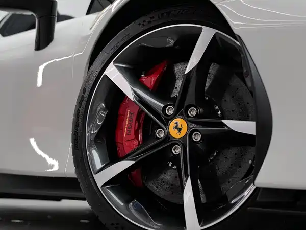 Ferrari SF90 2021
