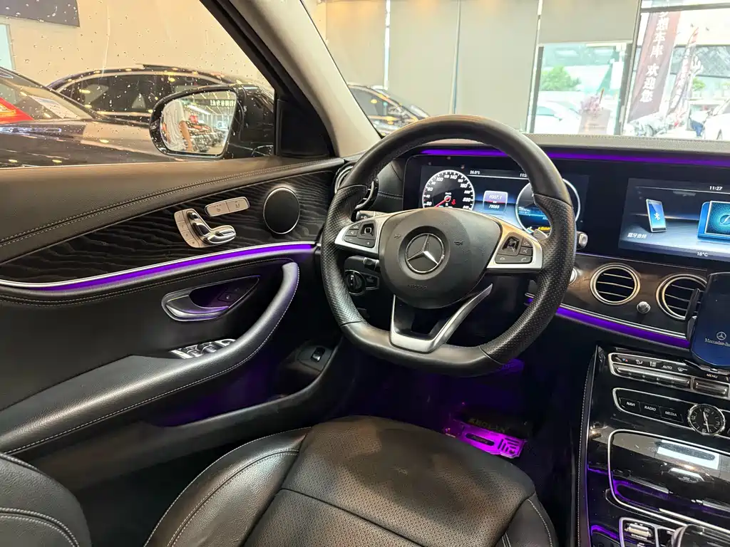 Mercedes-Benz E-Class 2017 — фото 18