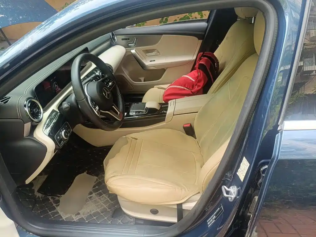 Mercedes-Benz A-Class 2020 — фото 11