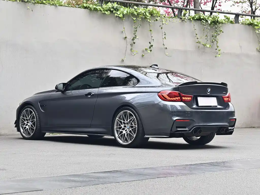 BMW M4 2017 — фото 21