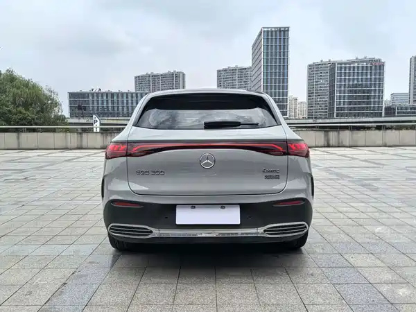 Mercedes-Benz EQE SUV 2023