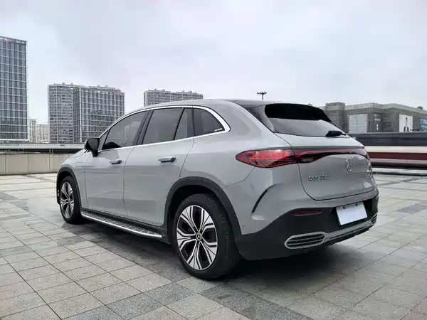 Mercedes-Benz EQE SUV 2023