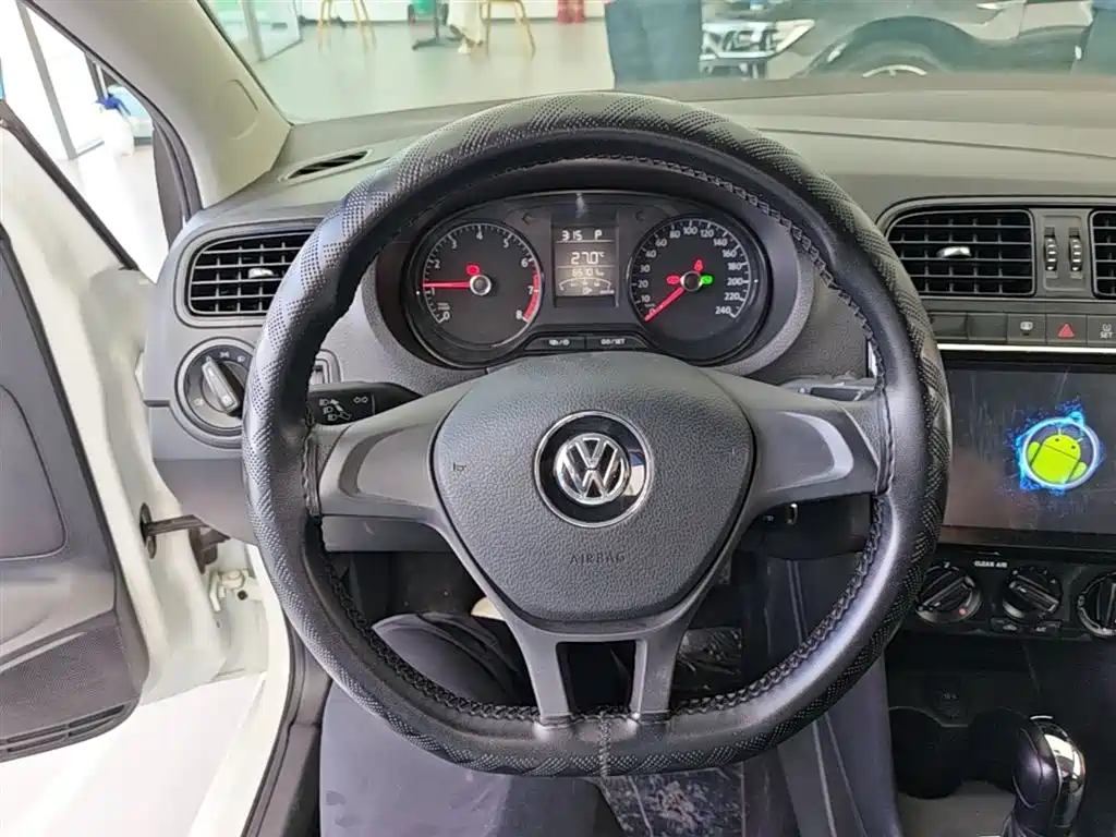 Volkswagen Polo 2019 — фото 11