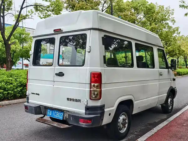 Iveco Proud 2013