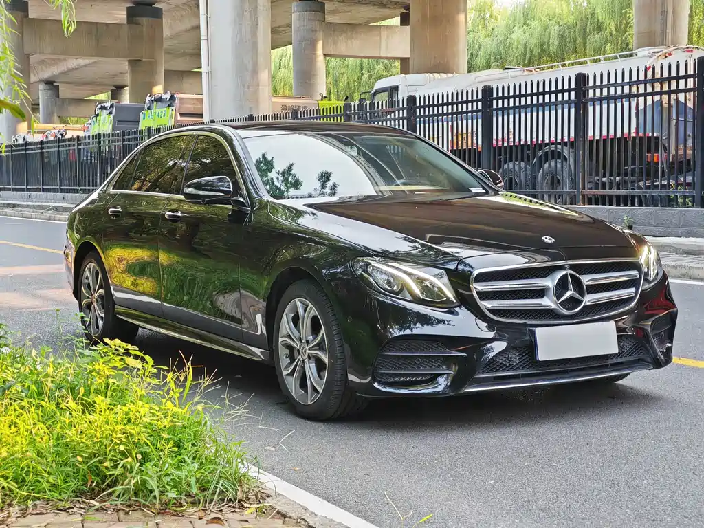 Mercedes-Benz E-Class 2019 — фото 3