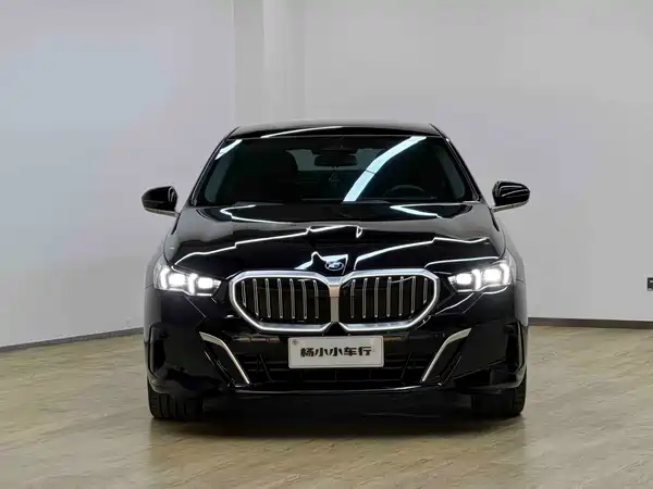 BMW 5 Series 2024