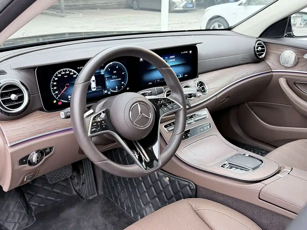 Mercedes-Benz E-Class 2023 — фото 3