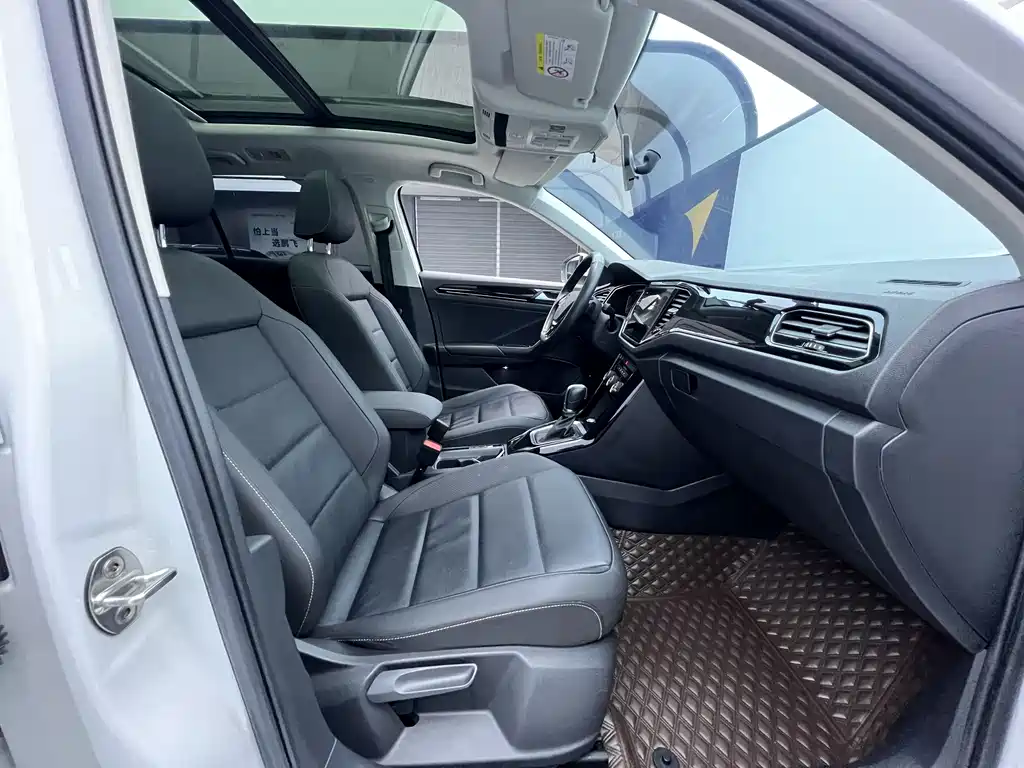 Volkswagen T-Roc 2022 — фото 19