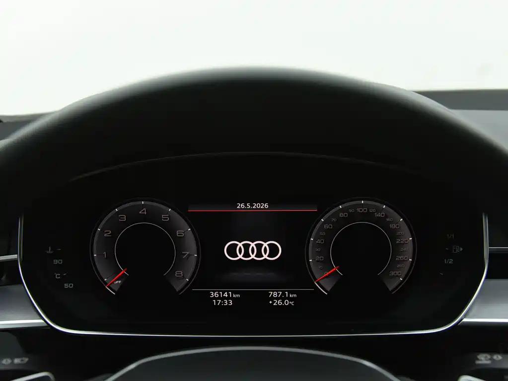 Audi A8 2021 — фото 12