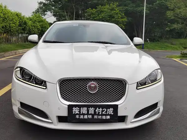 Jaguar XF 2015