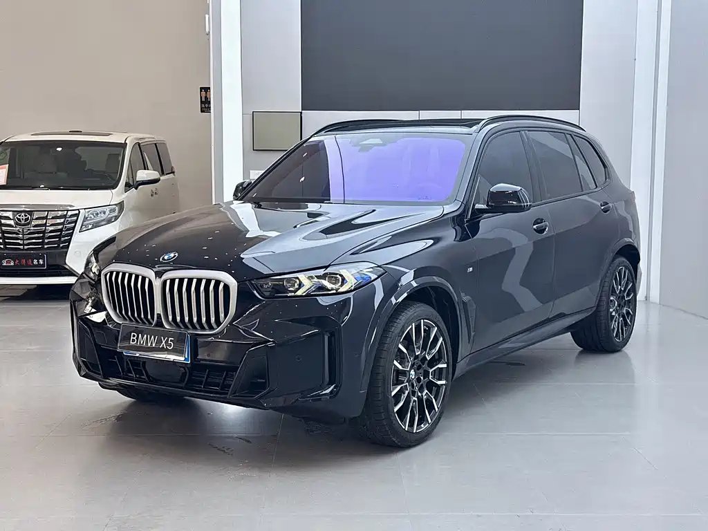 BMW X5 2025 — фото 1