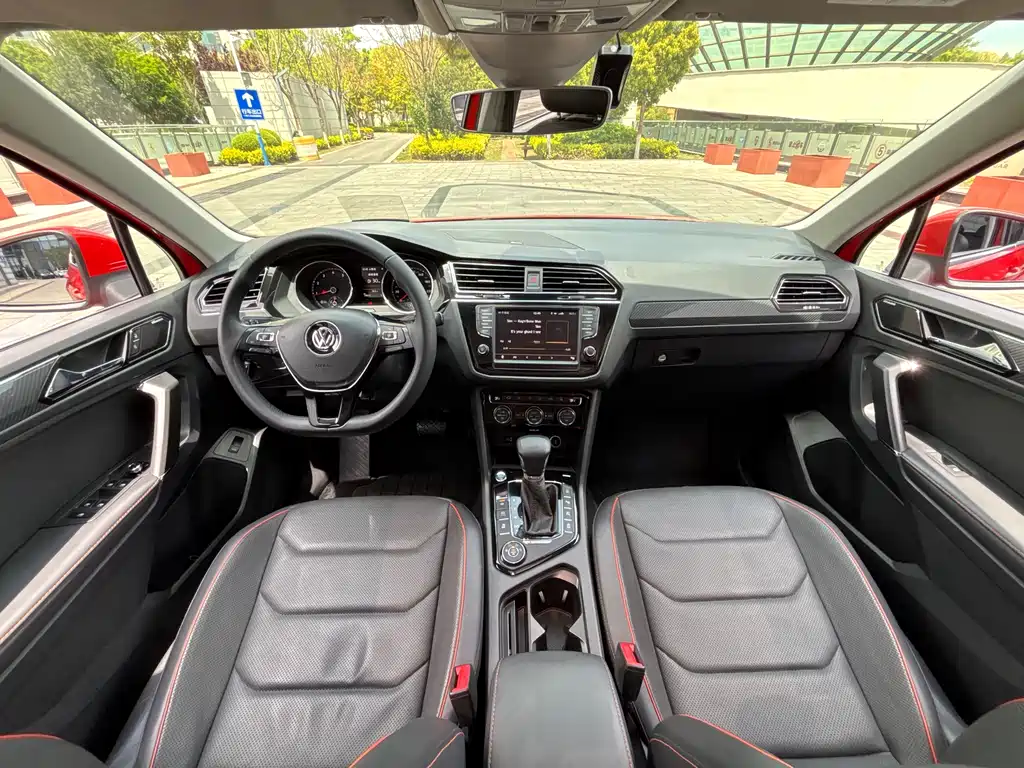 Volkswagen Tiguan L 2017 — фото 41
