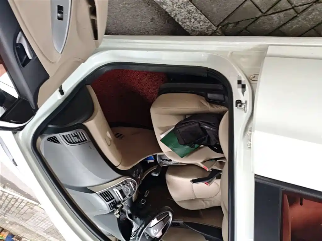 Hyundai Verna 2017 — фото 20