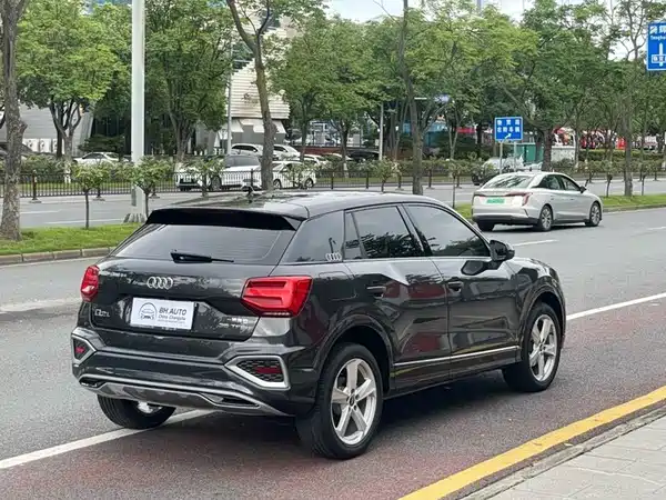 Audi Q2L 2022