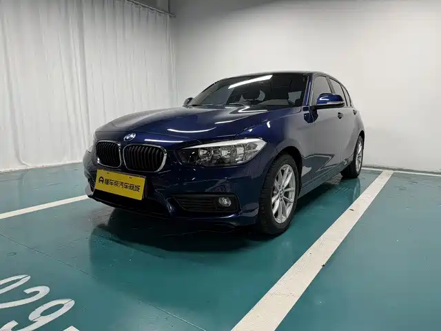 BMW 1 Series 2018 — фото 1