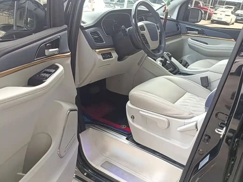 Dongfeng Fengxing M7 2024 — фото 12
