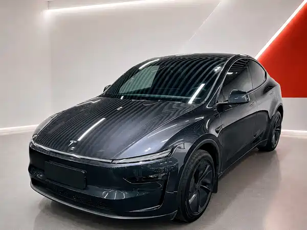 Tesla Model Y 2026