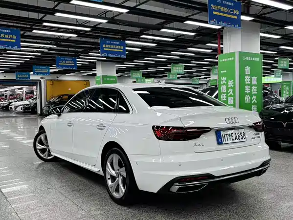Audi A4L 2020