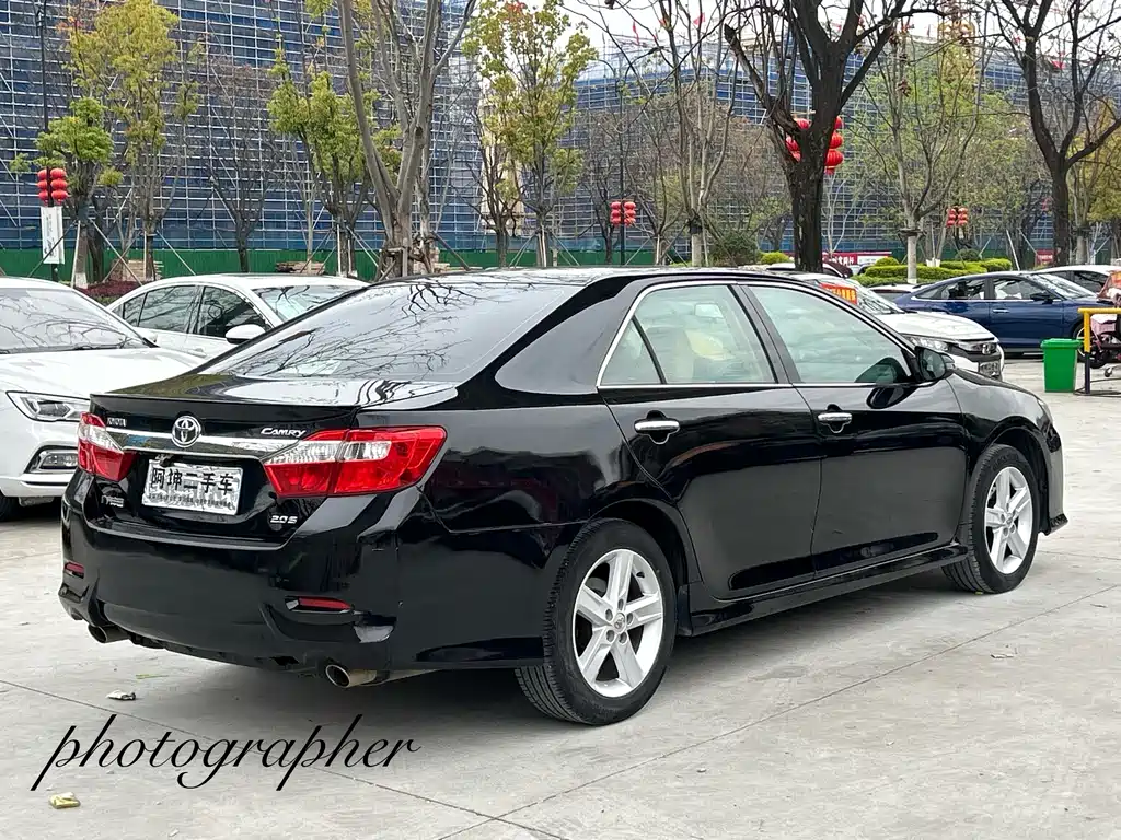 Toyota Camry 2013 — фото 9