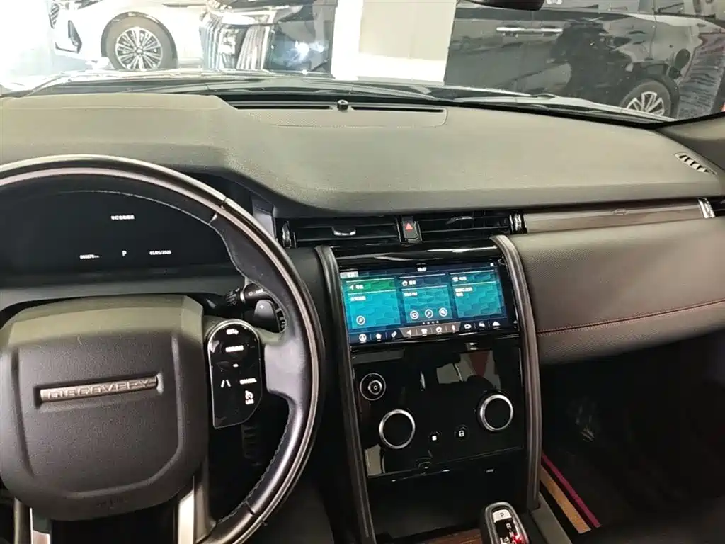 Land Rover Discovery Sport 2020 — фото 10