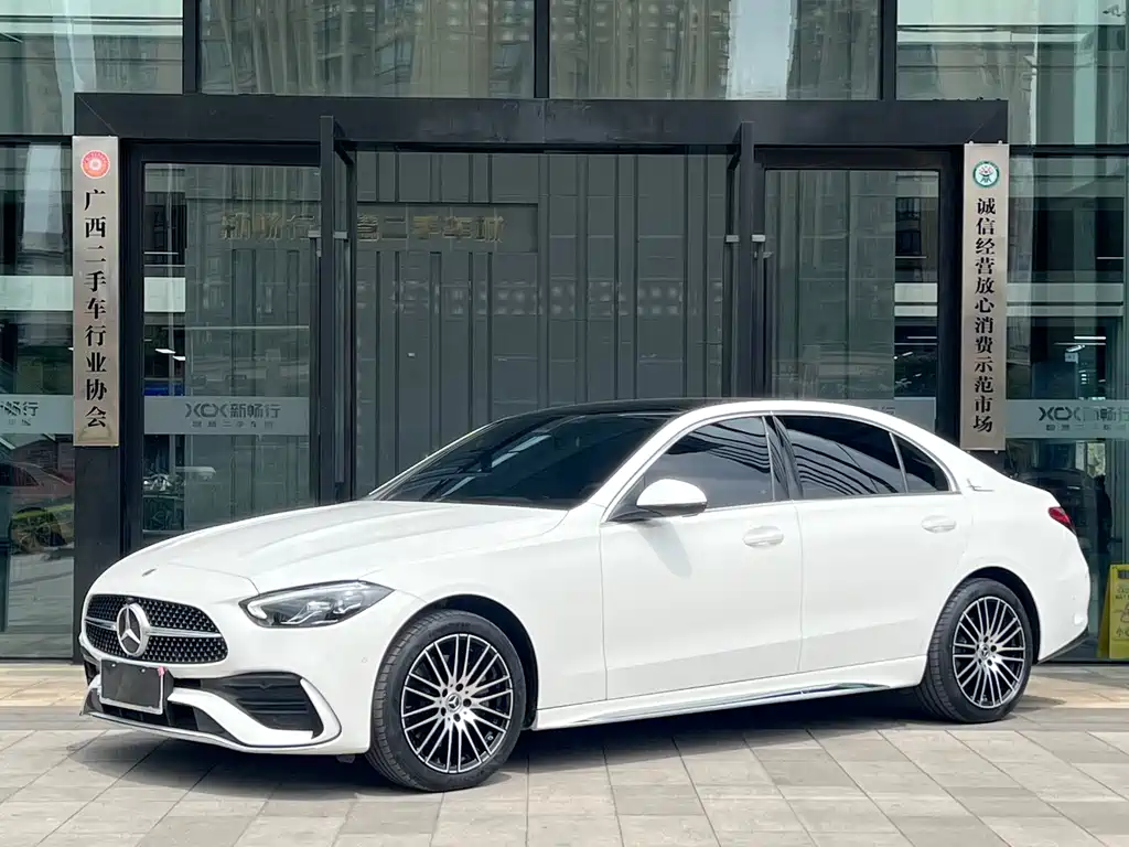 Mercedes-Benz C-Class 2023 — фото 1