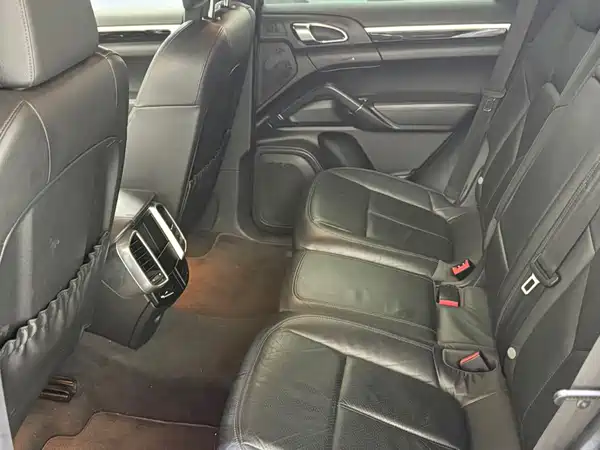 Porsche Cayenne 2011