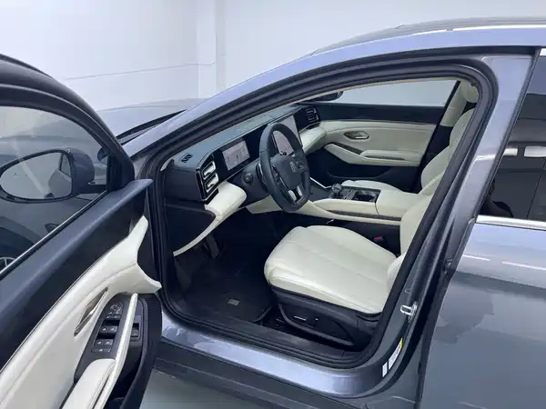 BYD Qin L 2025