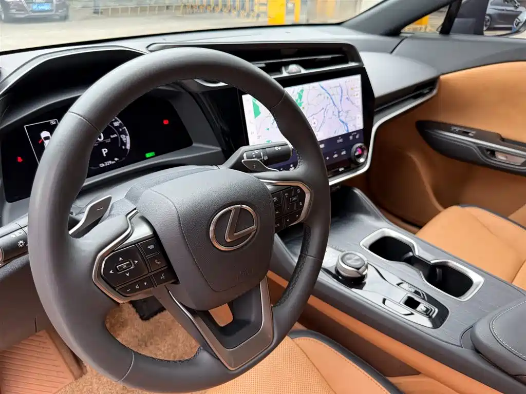 Lexus RZ 2023 — фото 10