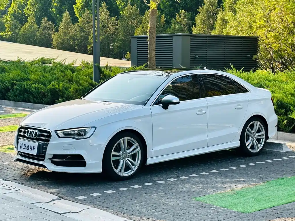 Audi S3 2017 — фото 1