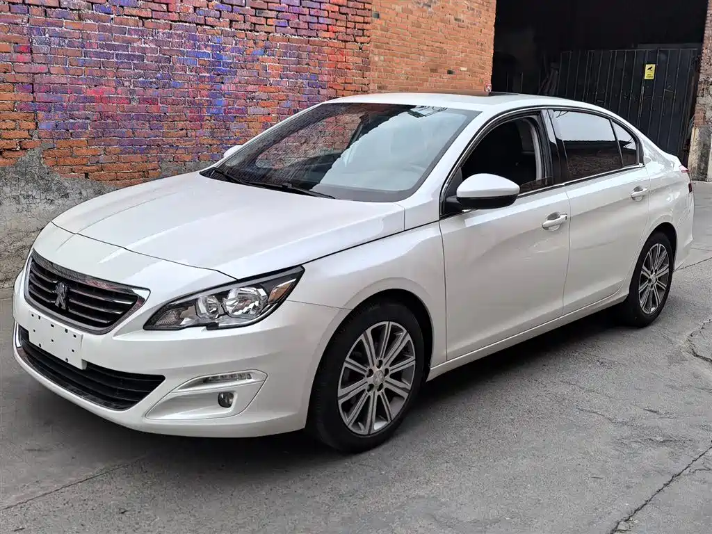 Peugeot 408 2015 — фото 1