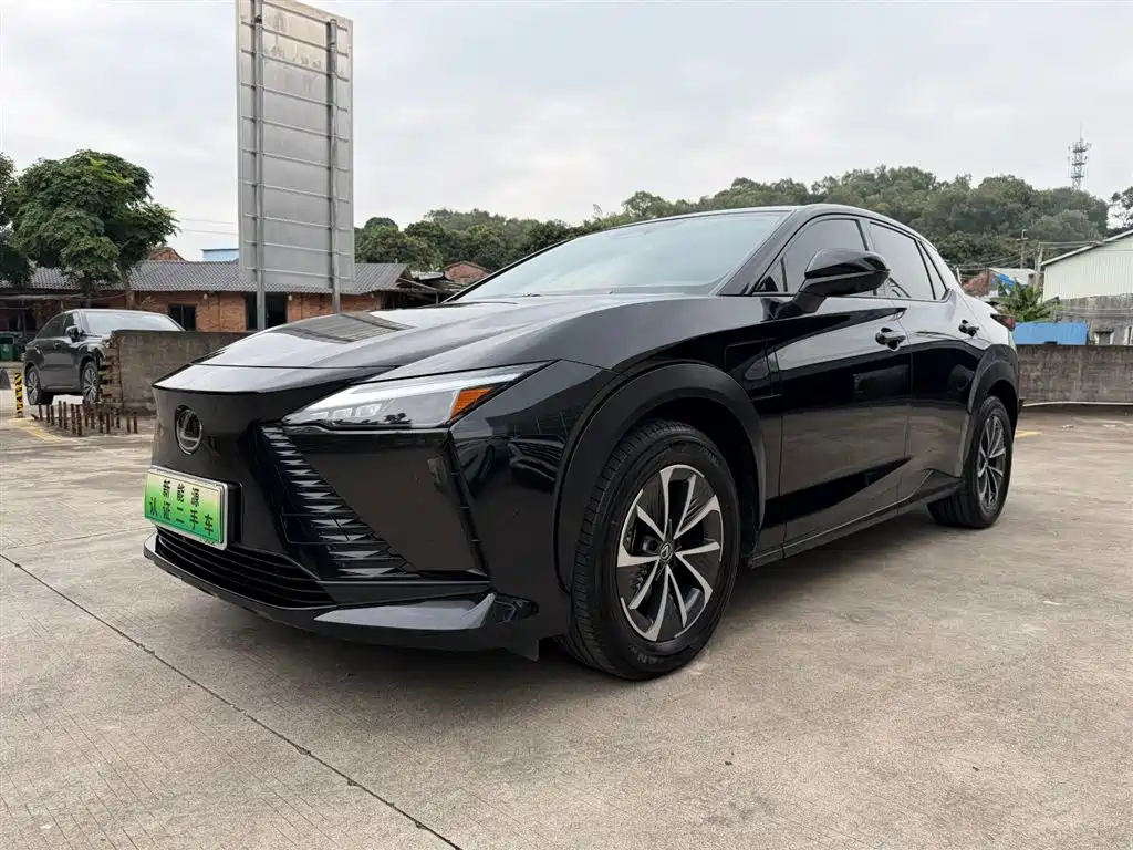 Lexus RZ 2023