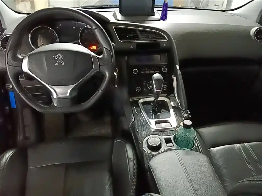 Peugeot 3008 2015 — фото 10